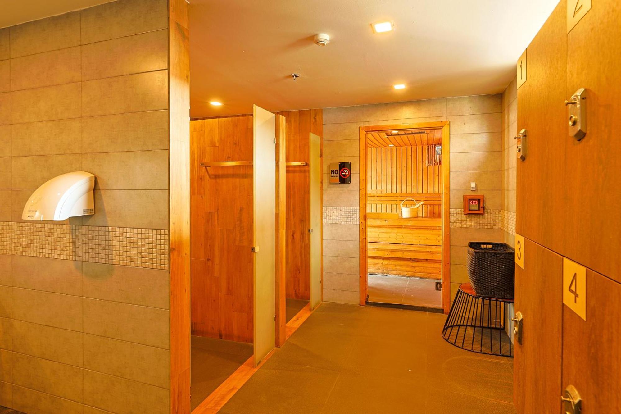 Gu Hotel Patong Пхукет Экстерьер фото