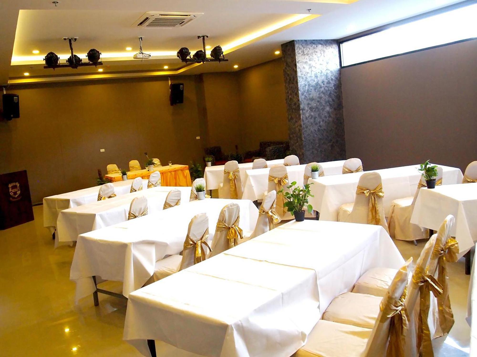 Gu Hotel Patong Пхукет Экстерьер фото